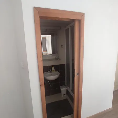 Pansion Marta 招待所 3*