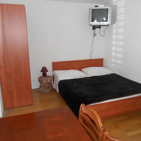 Pansion Marta Bibinje