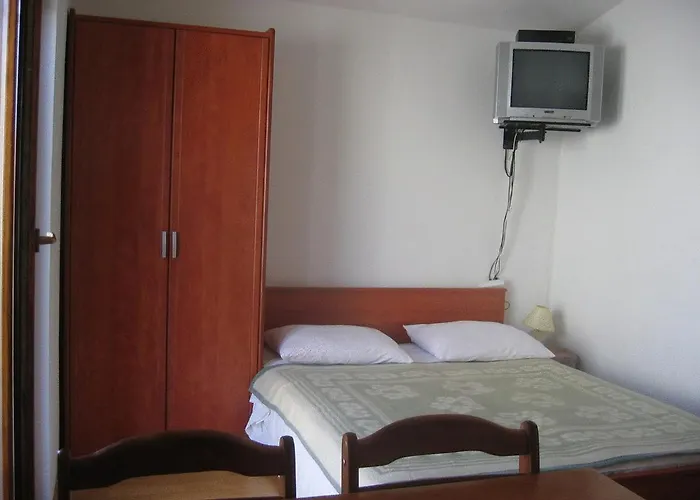 Guest house Pansion Marta Bibinje