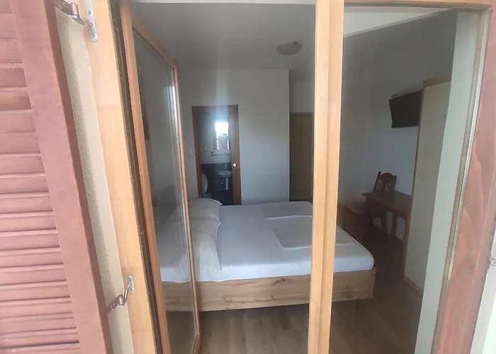 Pansion Marta Πανσιόν