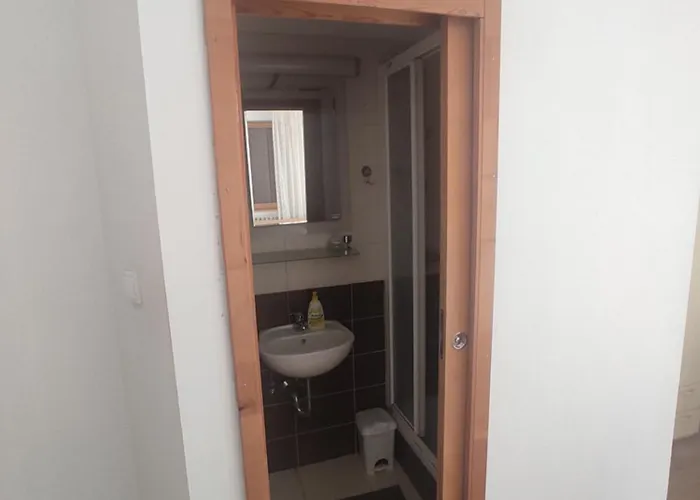 Pansion Marta Πανσιόν 3*