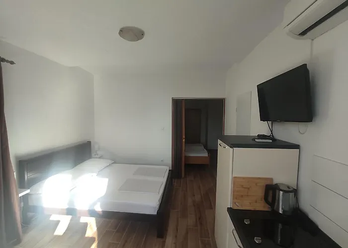 Pansion Marta Bibinje