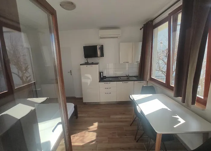 Pansion Marta 3* Bibinje