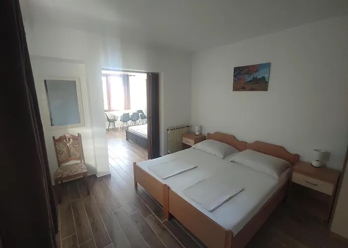 Pansion Marta Πανσιόν