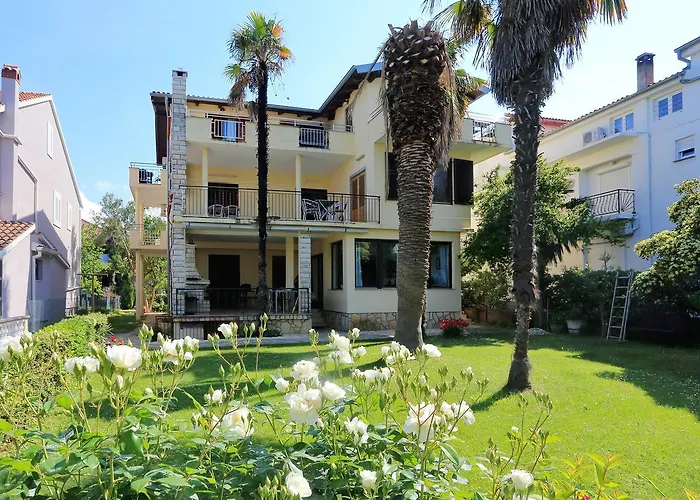 Guest house Pansion Marta 3*