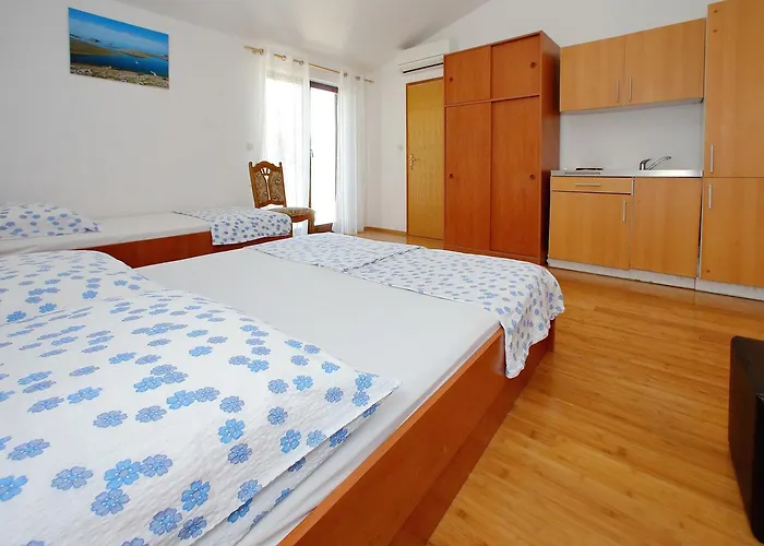 בית הארחה Pansion Marta