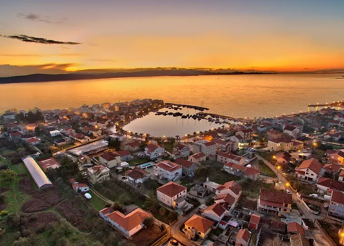 Pansion Marta ביבינייה