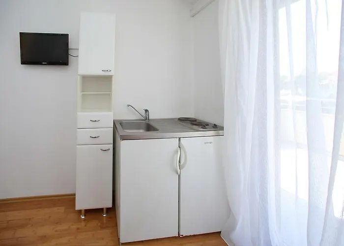 Guest house Pansion Marta Bibinje