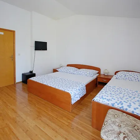 Pansion Marta Konukevi 3*
