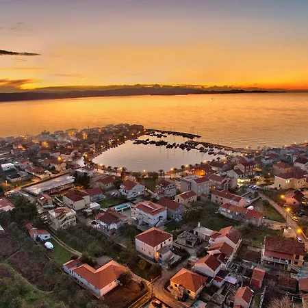 Pansion Marta Bibinje