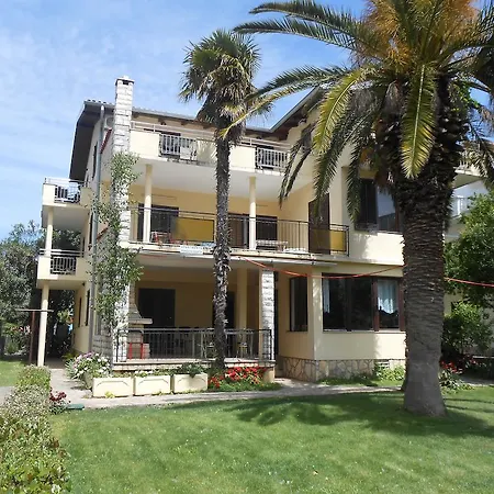 Pansion Marta 3* Bibinje