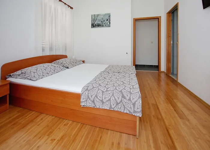 ゲストハウス Pansion Marta 3*