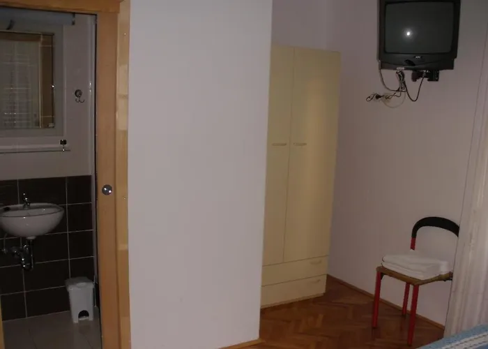 Pansion Marta Бибинье